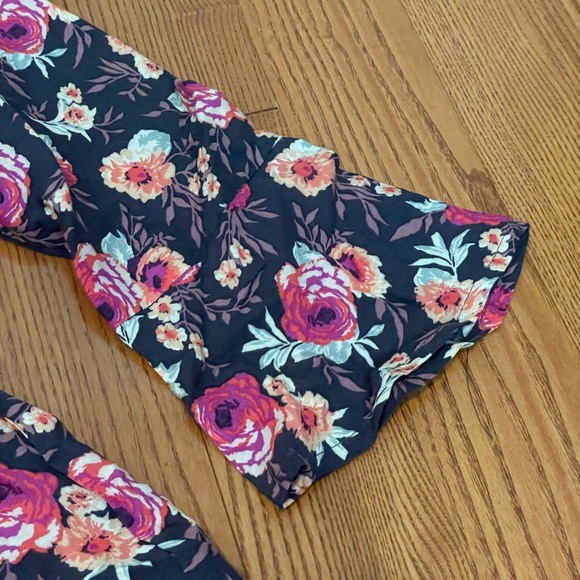 American Eagle Baby Doll Dress with Flower Pattern - Picture 3 of 4